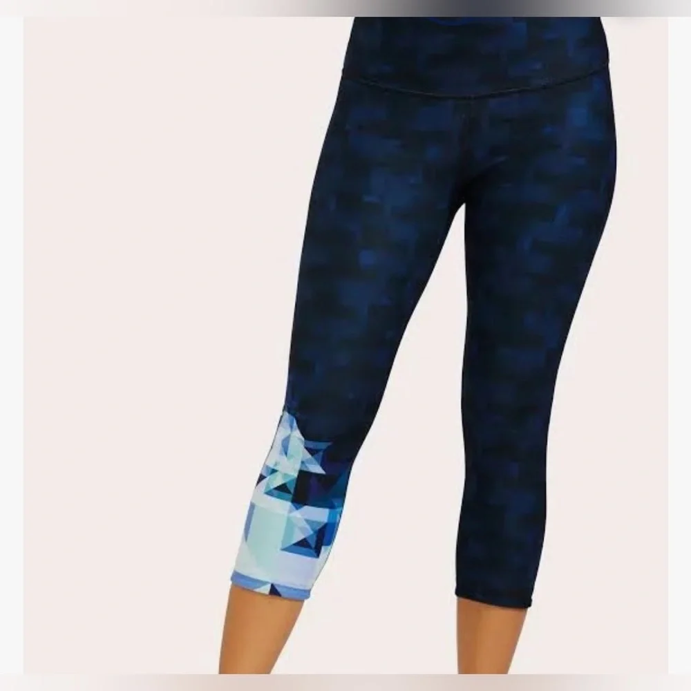 NWT Wear with Heart x Peloton Women's Navy and Light Blue Capri Leggings - Picture 2 of 9
